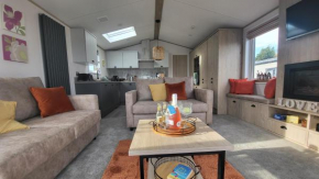 Honeycomb Lodge - Holiday Home 5 min from Padstow